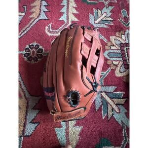 MacGregor Right Handed 12.5 Baseball Mitt